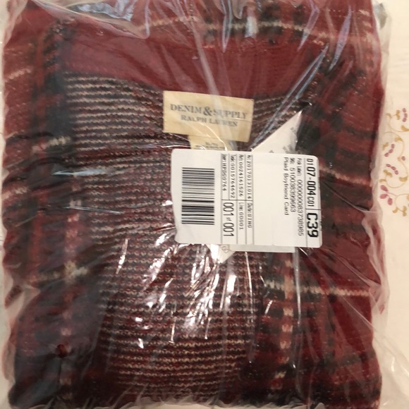 Sweater - Picture 3 of 3